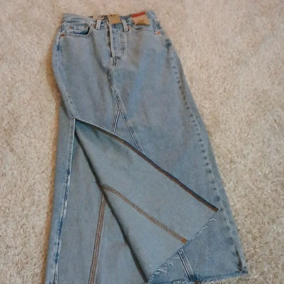 NWT LEVIS LONG ICON DENIM SKIRT - Picture 3 of 8